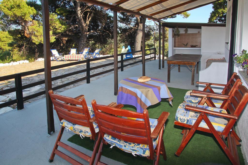 סקופלוס טאון Aloni Villa מראה חיצוני תמונה